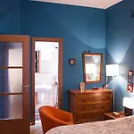 Camera silenziosa con bagno privato in centro città