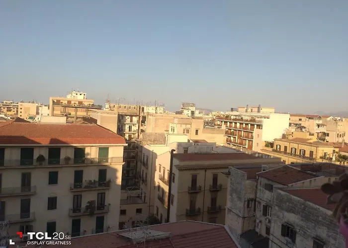 Camera silenziosa con bagno privato in centro città